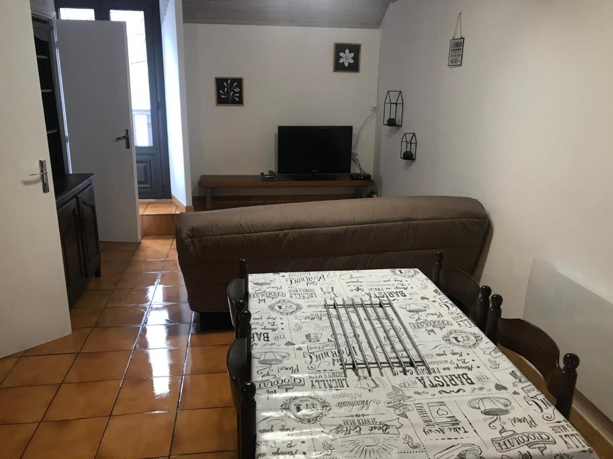 דירות Bareilles Chez Sarre מראה חיצוני תמונה
